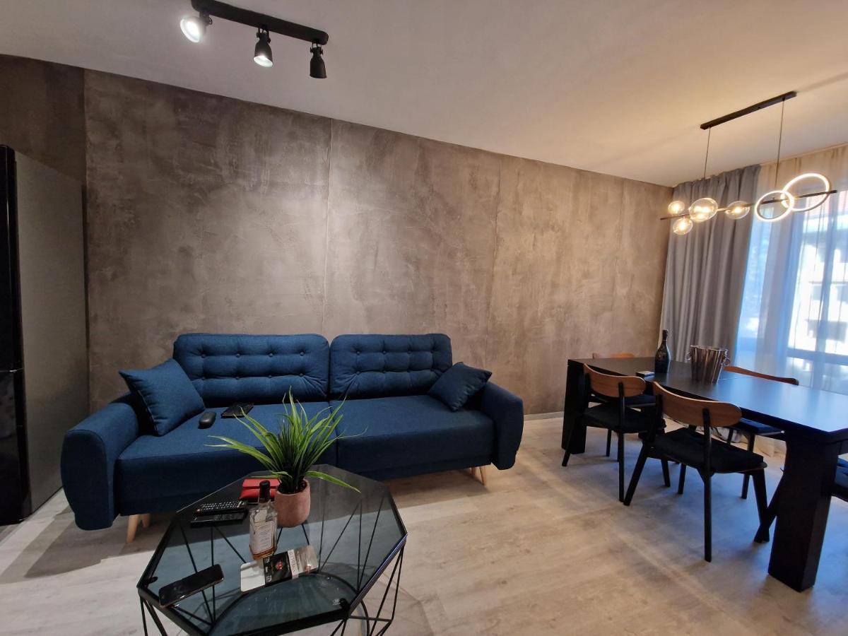Marsselis Luxe Port Apartment Varna Ngoại thất bức ảnh