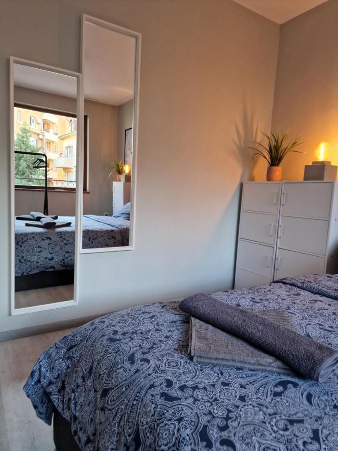 Marsselis Luxe Port Apartment Varna Ngoại thất bức ảnh