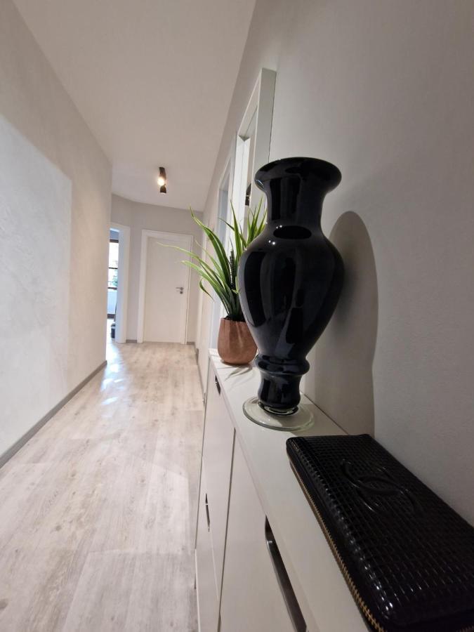 Marsselis Luxe Port Apartment Varna Ngoại thất bức ảnh