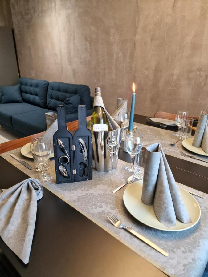 Marsselis Luxe Port Apartment Varna Ngoại thất bức ảnh